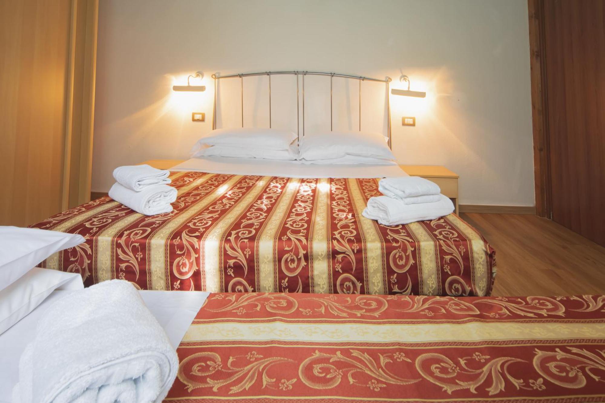 Heliopolis Camping & Village 피네토 외부 사진